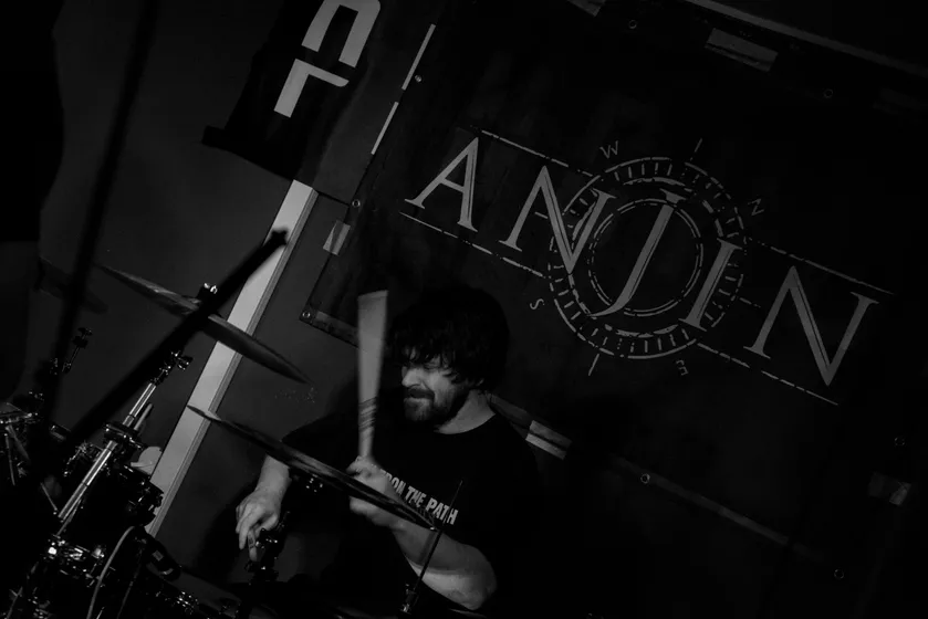 ANJIN Live Performance